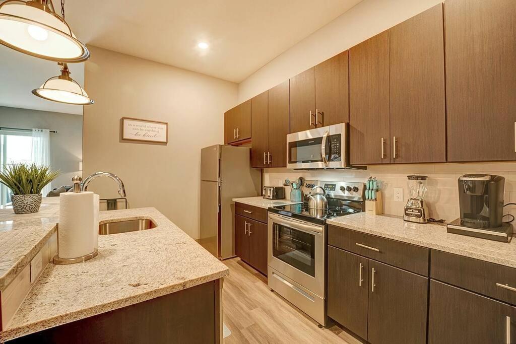 Huge 2 Bed 2 Bath Easy Ride To Nyc & Parking Apartment Hackensack Exterior photo
