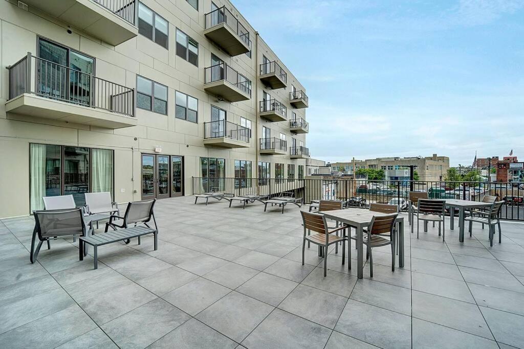 Huge 2 Bed 2 Bath Easy Ride To Nyc & Parking Apartment Hackensack Exterior photo