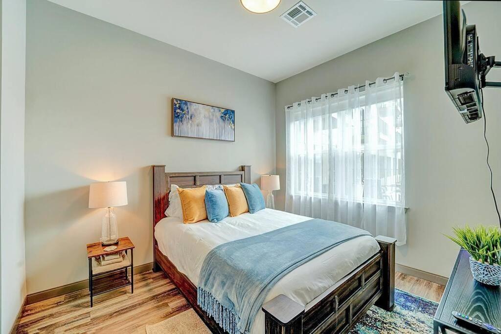Huge 2 Bed 2 Bath Easy Ride To Nyc & Parking Apartment Hackensack Exterior photo